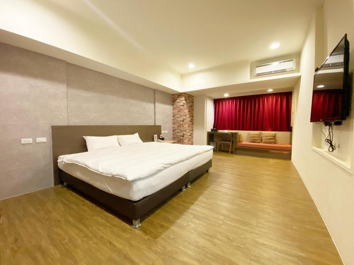 Taichung Old F Hotel Екстериор снимка